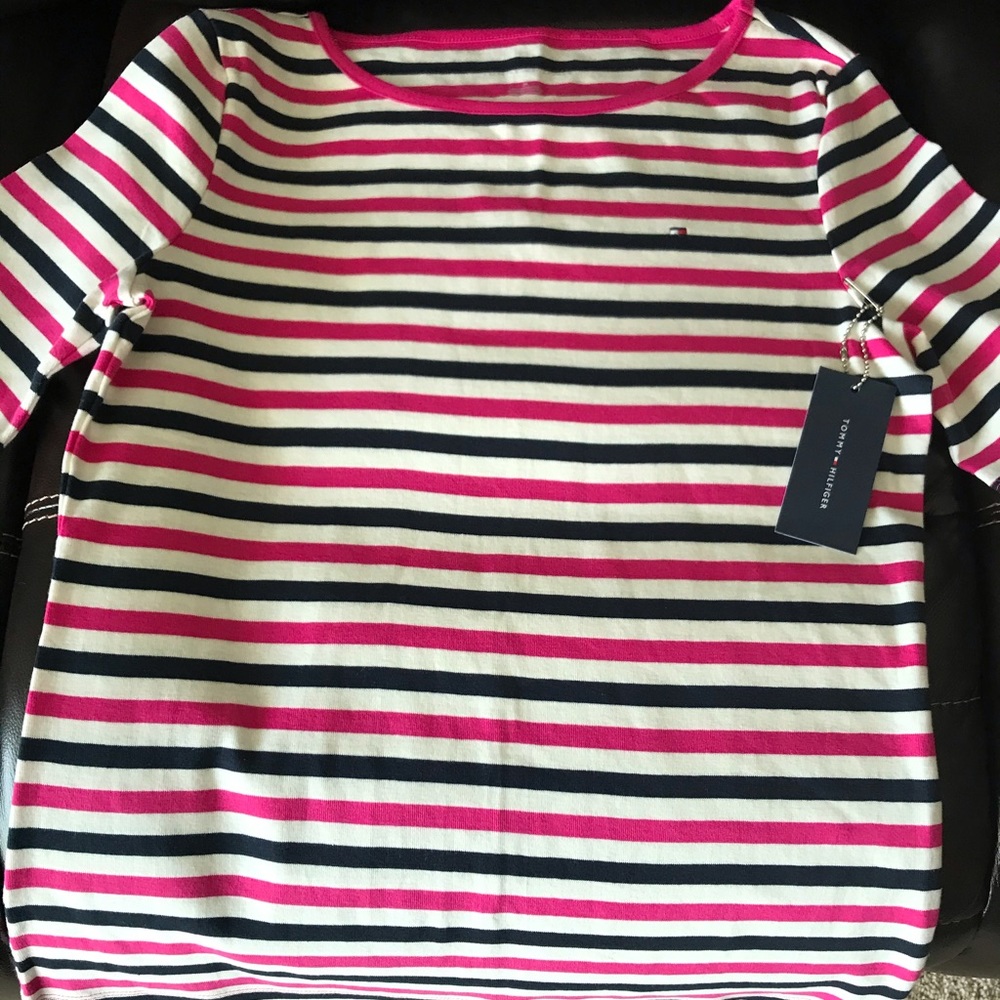 Woman’s Tommy Hilfiger TShirt